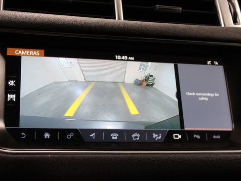 Used 2017 Land Rover Range Rover Sport SE AWD/4WD image 32