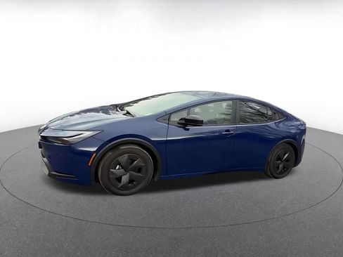 Used 2025 Toyota Prius LE image 8