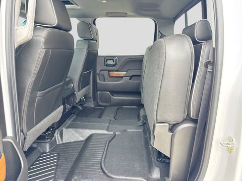 Used 2019 Chevrolet Silverado 2500 High Country AWD/4WD image 5