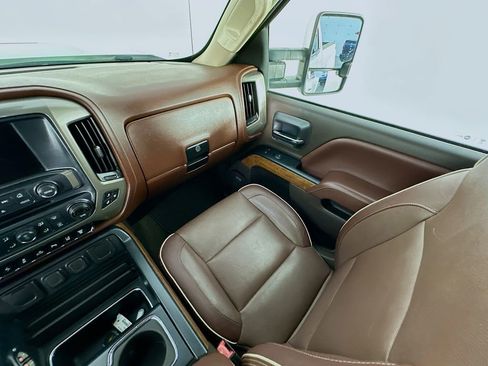 Used 2017 Chevrolet Silverado 2500 High Country w/ Duramax Plus Package AWD/4WD image 11