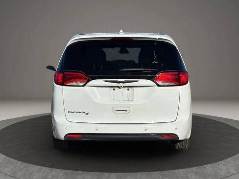 Used 2020 Chrysler Pacifica Touring w/ S Appearance Package image 8