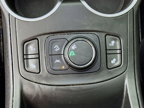 Used 2021 GMC Terrain SLT w/ Elevation Edition image 22