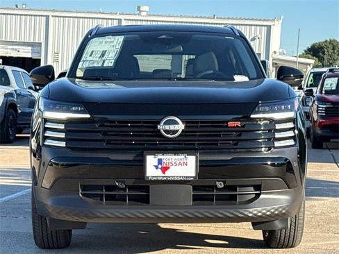 New 2026 Nissan Kicks SR image 3