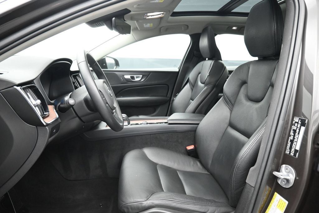 Used 2024 Volvo S60 B5 Plus AWD/4WD image 10