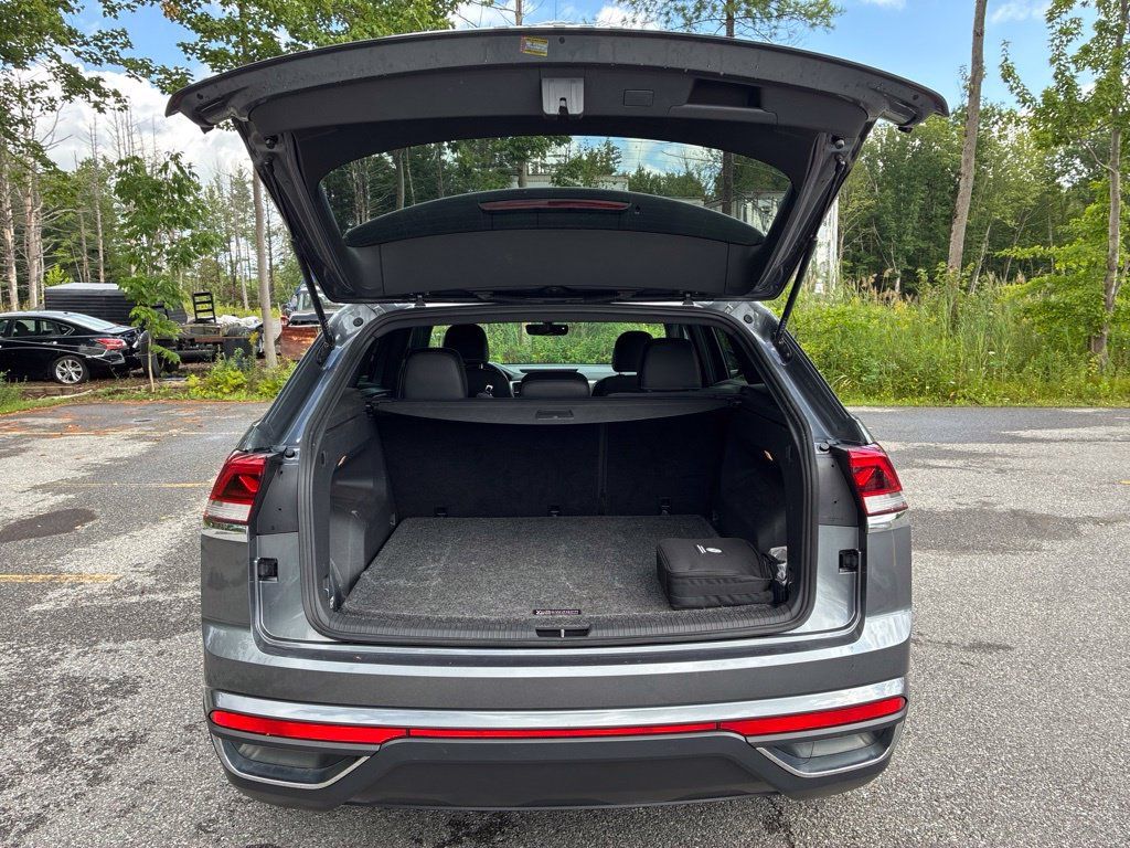 Used 2023 Volkswagen Atlas Cross Sport SE AWD/4WD image 59