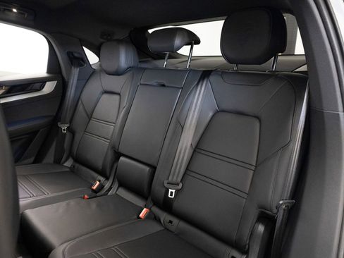Certified 2026 Porsche Cayenne Coupe AWD/4WD image 39