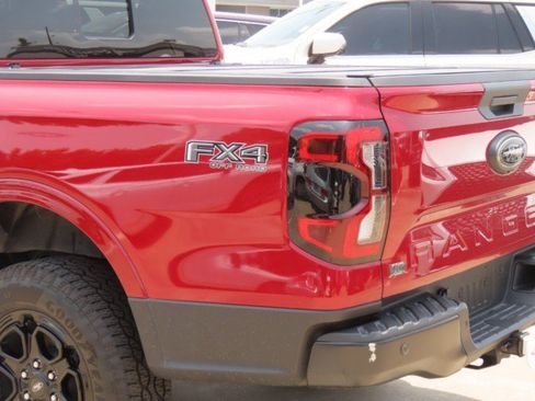 Used 2025 Ford Ranger Lariat w/ FX4 Off-Road Package AWD/4WD image 13