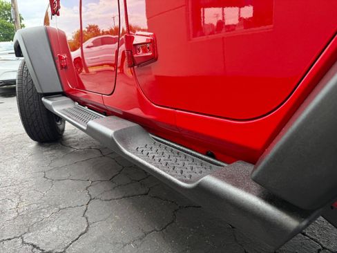 Used 2017 Jeep Wrangler Unlimited Sport AWD/4WD image 28