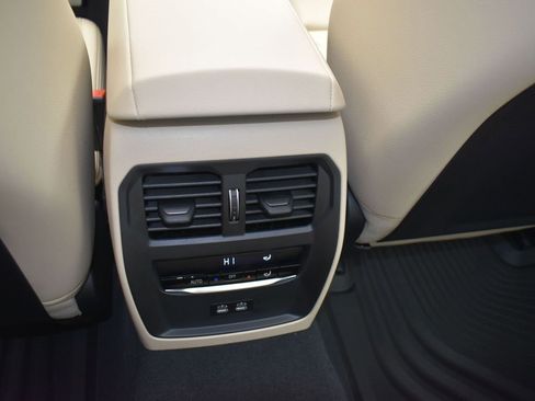 New 2026 BMW 330i Sedan w/ M Sport Package image 18