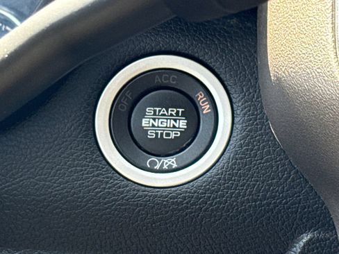 Used 2024 RAM 2500 Laramie AWD/4WD image 26