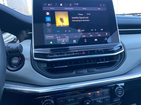 Used 2022 Jeep Compass Limited w/ Sun and Sound Group image 26