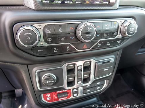 Used 2021 Jeep Wrangler Unlimited Rubicon w/ Dual Top Group AWD/4WD image 19