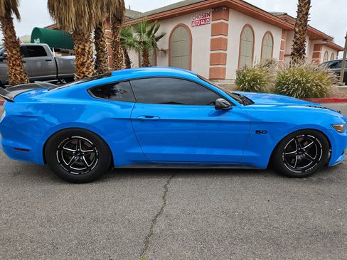 Used 2017 Ford Mustang GT image 8