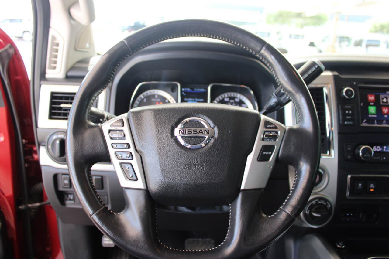 Used 2019 Nissan Titan PRO-4X w/ Pro-4x Convenience Package AWD/4WD image 22