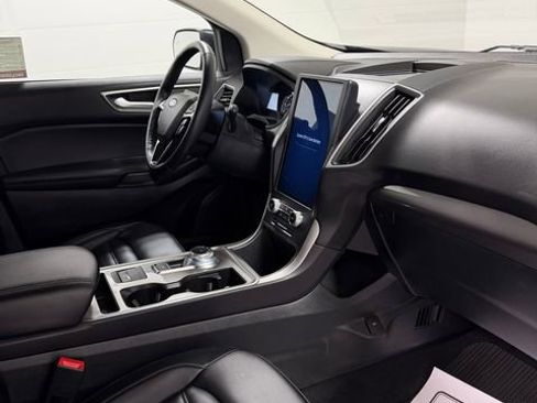 Used 2024 Ford Edge SEL AWD/4WD image 13