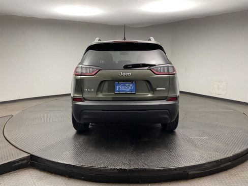Used 2019 Jeep Cherokee Latitude w/ Cold Weather Group AWD/4WD image 6