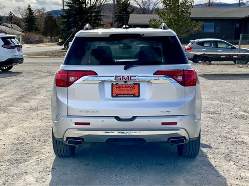 Used 2019 GMC Acadia Denali image 4