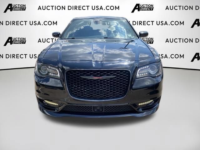 Used 2023 Chrysler 300 S w/ Comfort Group RWD image 2