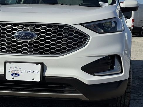 Certified 2024 Ford Edge SEL image 9