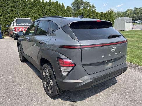 Used 2025 Hyundai Kona SEL AWD/4WD image 6