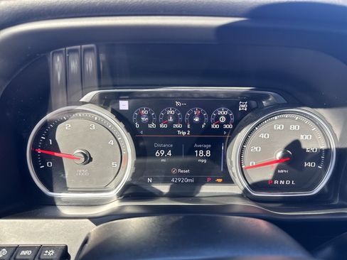 Used 2020 Chevrolet Silverado 2500 LTZ w/ LTZ Premium Package image 15