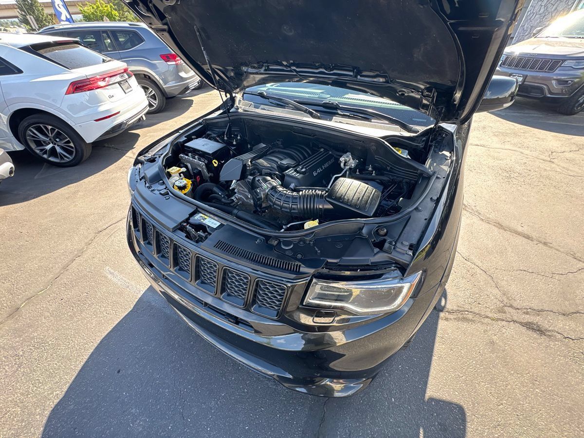 Used 2017 Jeep Grand Cherokee SRT AWD/4WD image 38