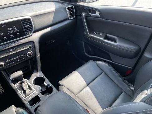 Certified 2022 Kia Sportage Nightfall Edition image 23