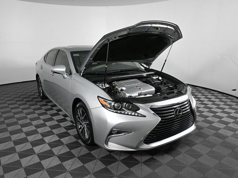 Used 2017 Lexus ES 350 image 32