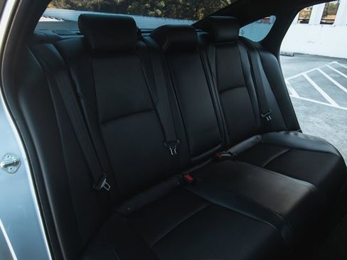 Used 2018 Honda Accord Sport image 15