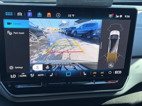 Used 2024 Volkswagen ID.4 Pro image 25