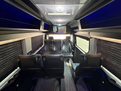 Used 2022 Mercedes-Benz Sprinter 3500 image 30