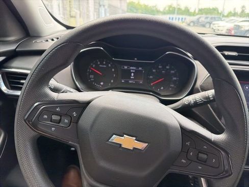 Used 2023 Chevrolet TrailBlazer LT w/ Convenience Package FWD image 19