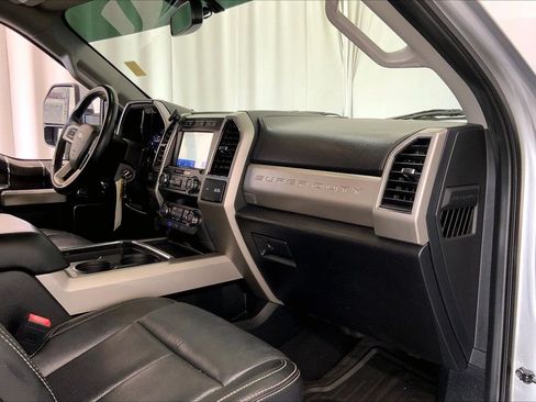 Used 2021 Ford F250 Lariat w/ Lariat Value Package AWD/4WD image 28