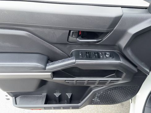 Used 2024 Toyota Tacoma SR5 image 9