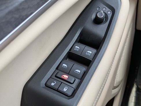 Used 2024 Jeep Grand Cherokee Limited image 18