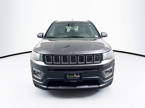 Used 2021 Jeep Compass Latitude w/ Sun and Sound Group AWD/4WD image 2