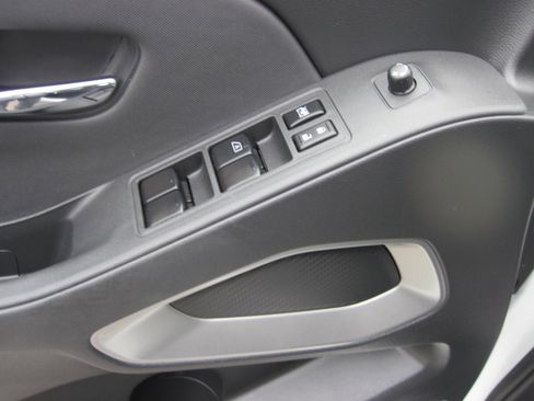 Used 2024 Nissan Frontier SV w/ SV Convenience Package image 10