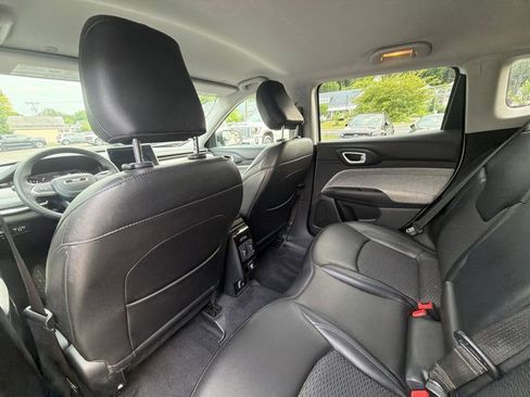 Used 2022 Jeep Compass Latitude AWD/4WD image 70