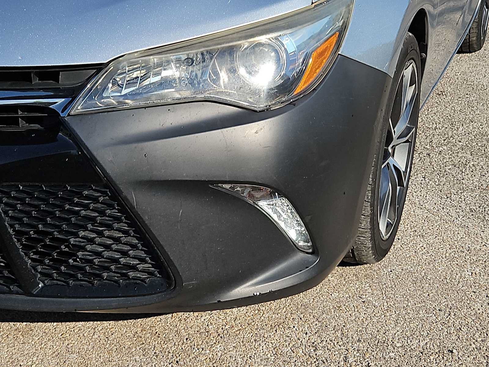 Used 2015 Toyota Camry XSE FWD image 5