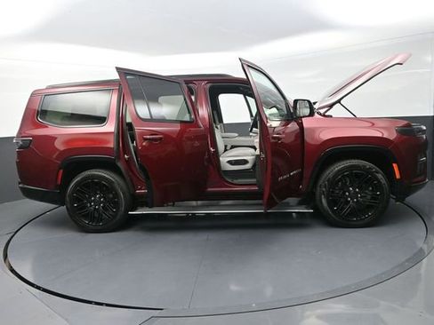 New 2026 Jeep Grand Wagoneer Limited AWD/4WD image 41