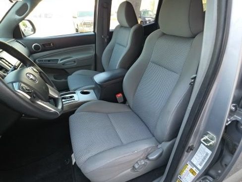 Used 2014 Toyota Tacoma 4x4 Double Cab w/ TRD Off-Road Package image 9