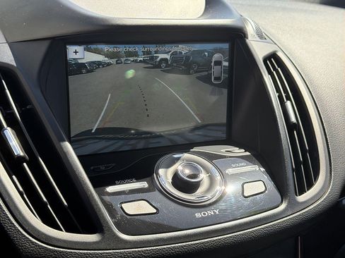 Used 2019 Ford Escape Titanium FWD image 14