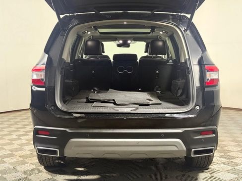 Used 2023 Honda Pilot Touring image 5