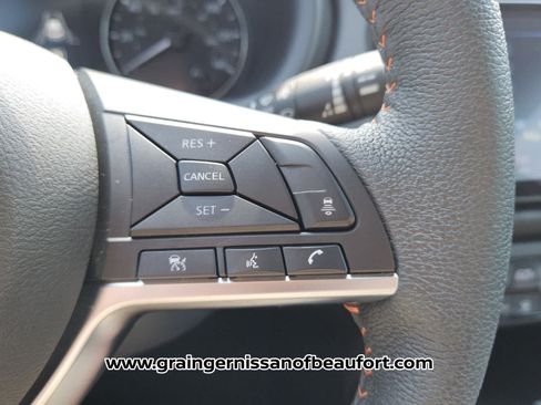 Used 2024 Nissan Kicks SR w/ SR Premium Package FWD image 13
