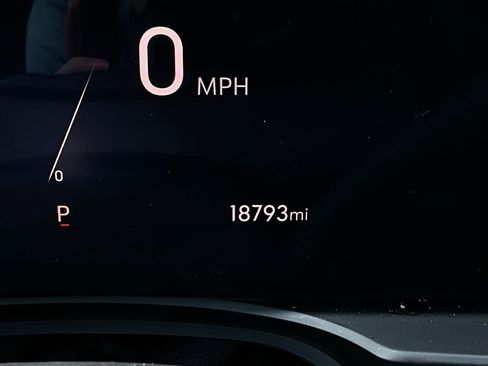 Used 2025 Buick Envista Sport Touring image 38