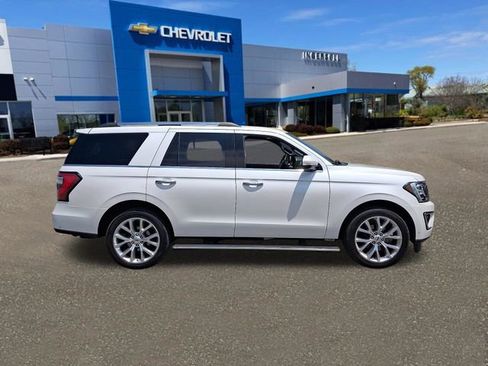 Used 2019 Ford Expedition Limited w/ Equipment Group 302A AWD/4WD image 25