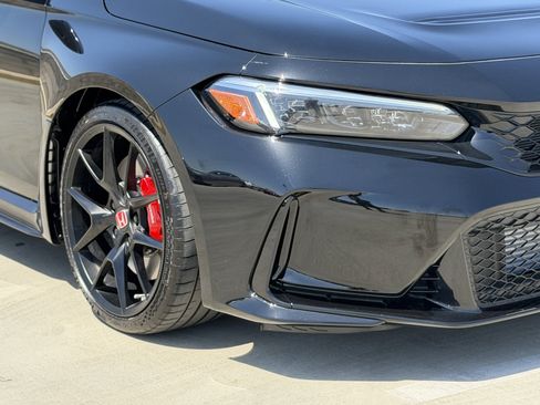 Used 2025 Honda Civic Type R image 4