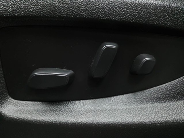 Used 2020 GMC Yukon SLT AWD/4WD image 31