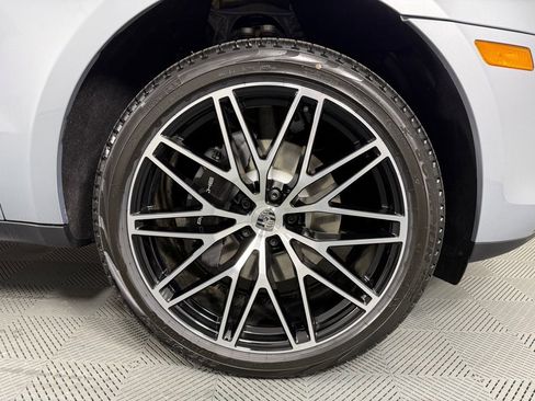 New 2026 Porsche Macan AWD/4WD image 11