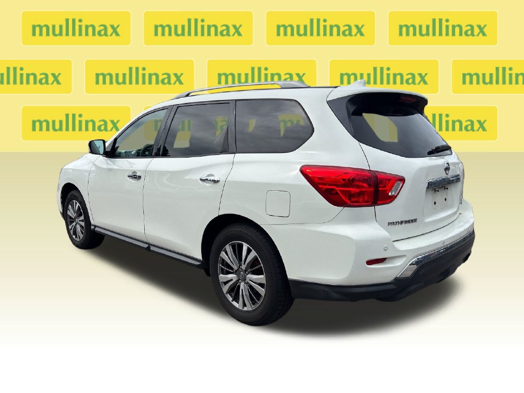 Used 2020 Nissan Pathfinder SV AWD/4WD image 3